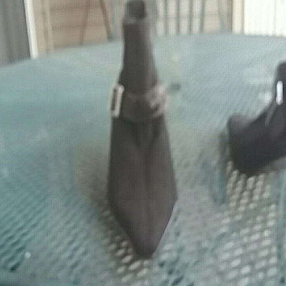 Ladies shoes - Picture 3 of 3